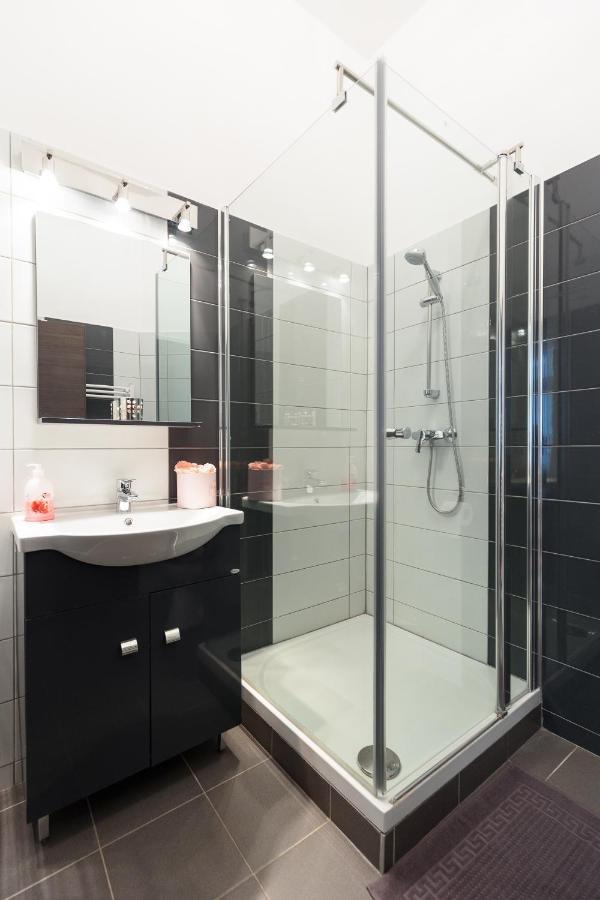 Wiky'S Apartman With 3Bathrooms Budapest Exterior photo