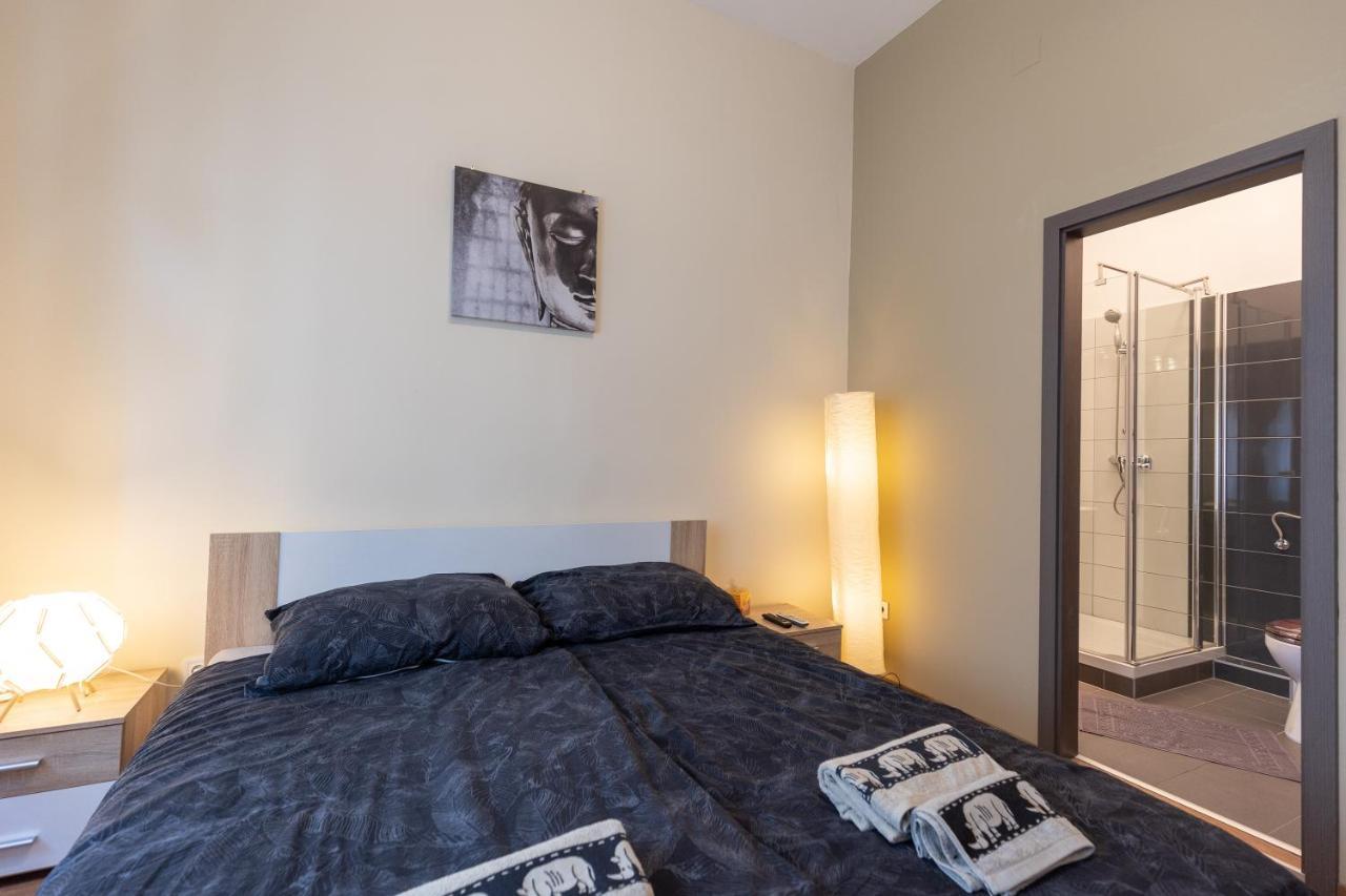 Wiky'S Apartman With 3Bathrooms Budapest Exterior photo