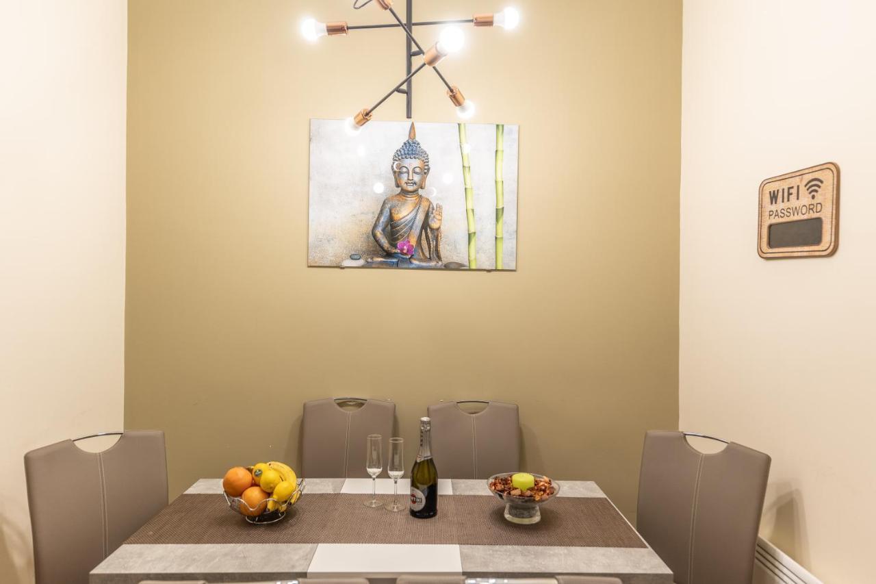 Wiky'S Apartman With 3Bathrooms Budapest Exterior photo
